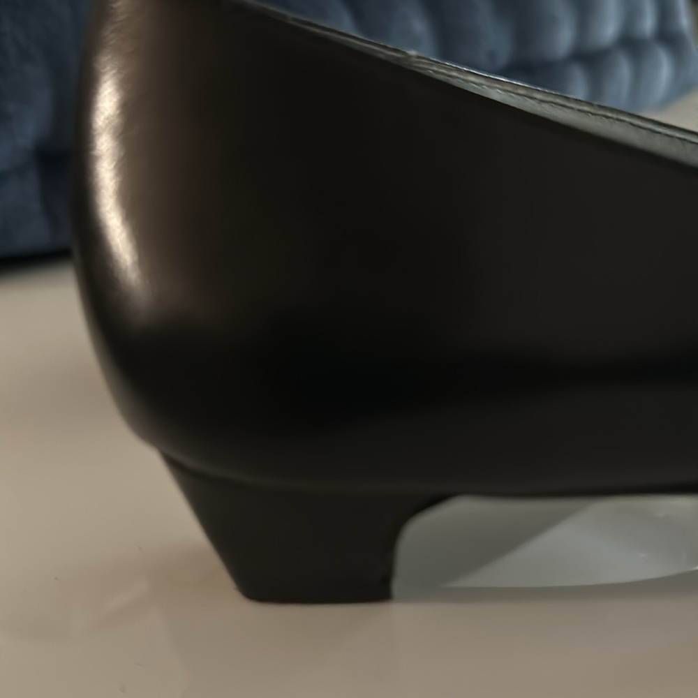 Calvin Klein black low heel pumps size 6